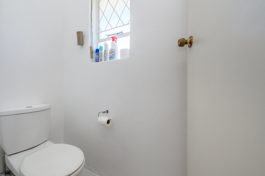 7 Bedroom Property for Sale in Summerstrand Eastern Cape